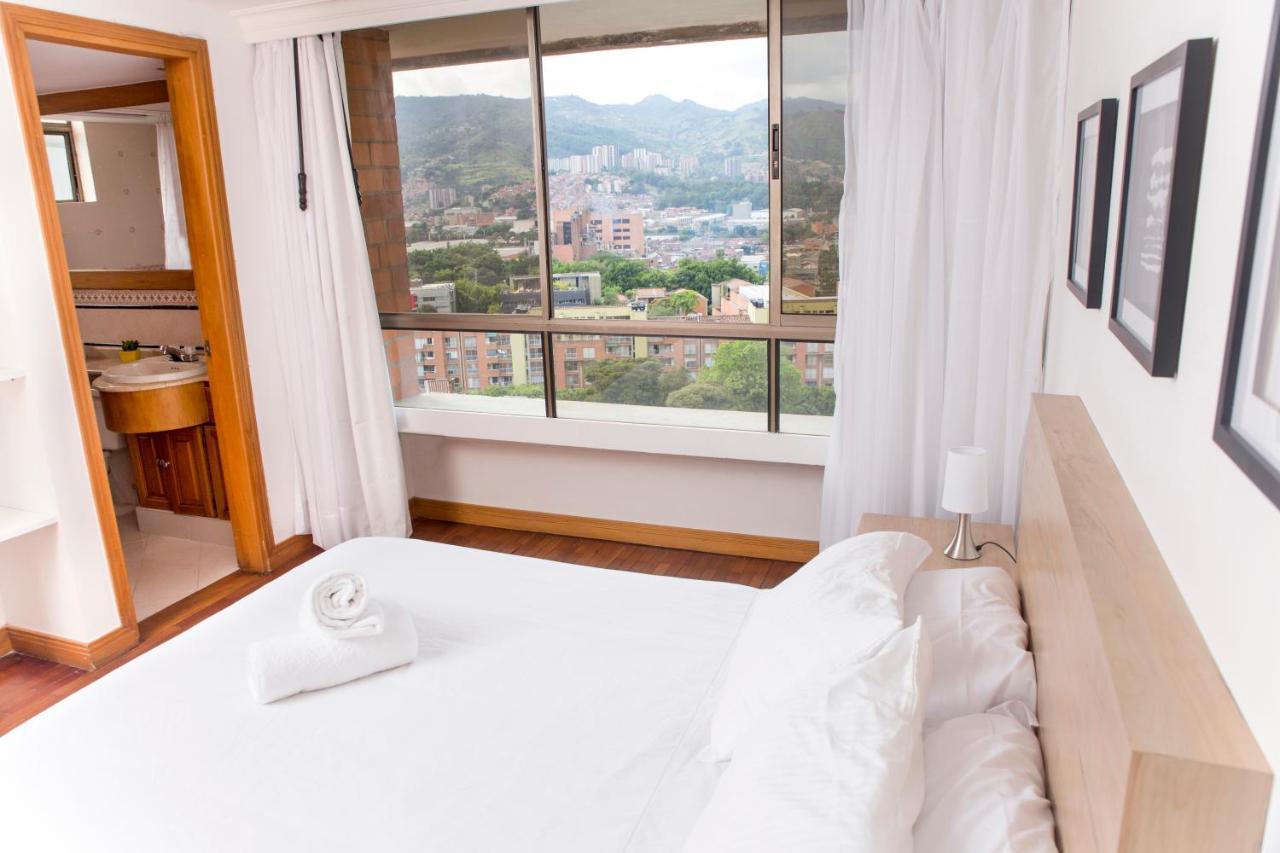 Aptos Alcazar Oviedo By Housy Host Medellín Exterior foto